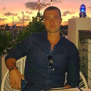 Meet your Posher, Henry